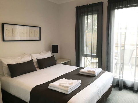 DressCircle Apts - Archer St - New South Wales Tourism  1