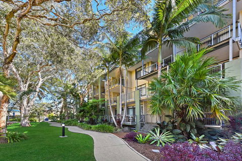 Club Wyndham Flynns Beach-Trademark Coll - New South Wales Tourism  1