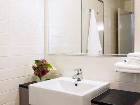 Novotel Darwin Airport Hotel - New South Wales Tourism  1