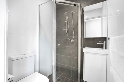 Coogee Studio Apartments - New South Wales Tourism  2