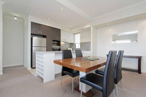 Zappeion Apartments - New South Wales Tourism  1