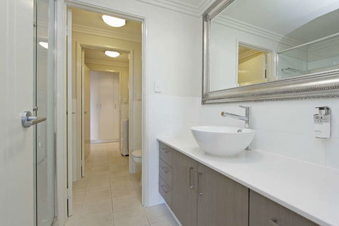 Zappeion Apartments - New South Wales Tourism  2