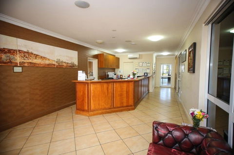 Roma Explorers Inn - New South Wales Tourism  1