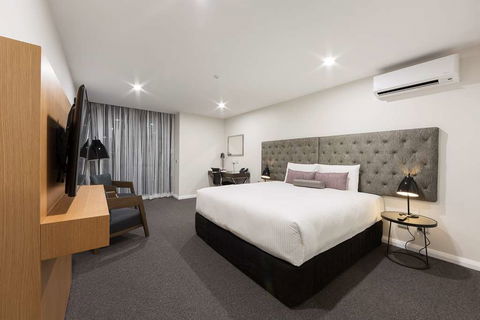 Avenue Hotel Canberra - New South Wales Tourism  2