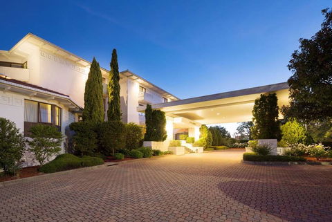 Ramada By Wyndham Diplomat Canberra - New South Wales Tourism  1