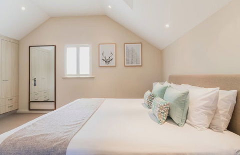 The Haus Studio Apartments - New South Wales Tourism  4