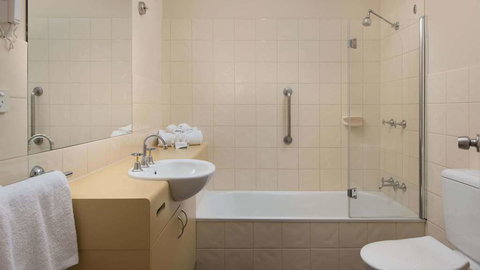 Country Club Villas - New South Wales Tourism  3