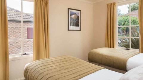 Country Club Villas - New South Wales Tourism  10