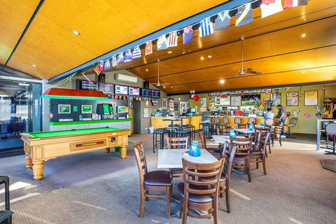 Nightcap at Riverside Hotel - New South Wales Tourism  7