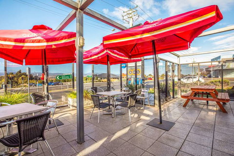 Nightcap at Riverside Hotel - New South Wales Tourism  8