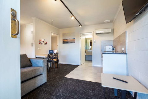 Nightcap at Riverside Hotel - New South Wales Tourism  10