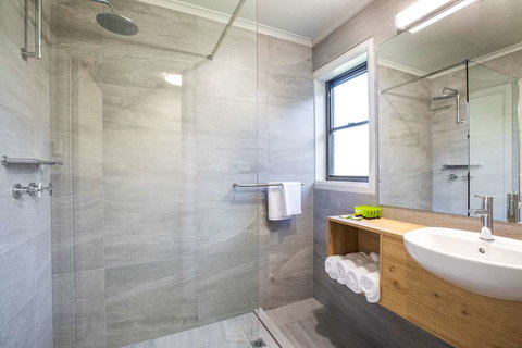 Nightcap at Riverside Hotel - New South Wales Tourism  12