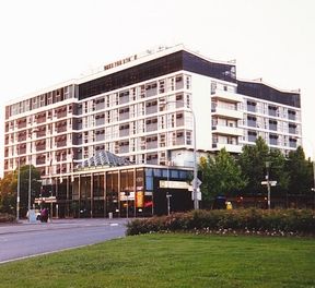 Hotel Adelaide International - New South Wales Tourism  0