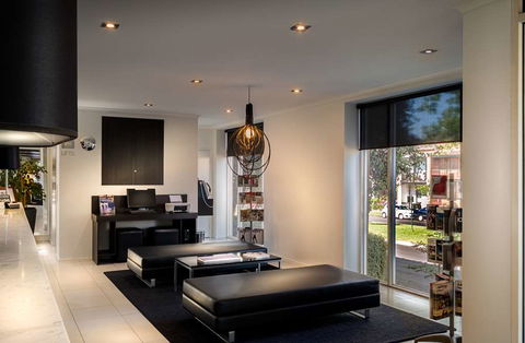Best Western Plus Travel Inn Hotel - New South Wales Tourism  2