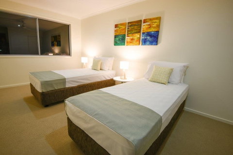 Direct Hotels - Breeze on Brightwater - New South Wales Tourism  0