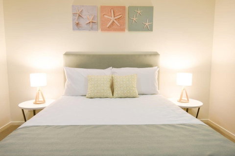 Direct Hotels - Breeze on Brightwater - New South Wales Tourism  1