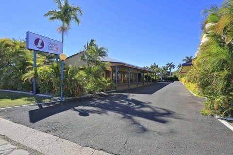 Smart Motels Bert Hinkler - New South Wales Tourism  0