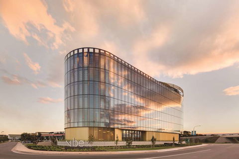 Vibe Hotel Canberra Airport - New South Wales Tourism  0