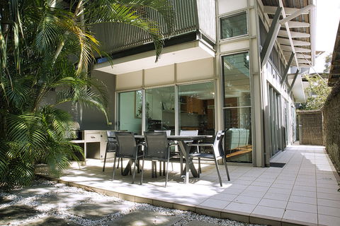 East On Byron - New South Wales Tourism  0