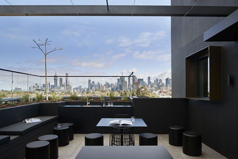Lanbruk Apartment Hotel-Richomnd Hill - New South Wales Tourism  0