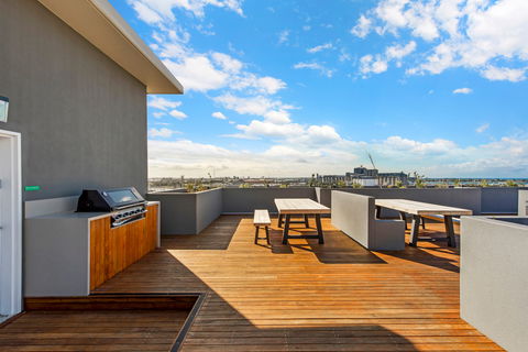 Astra Apartments Newcastle - New South Wales Tourism  0
