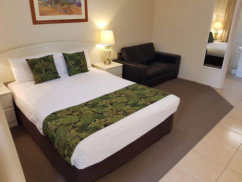 The Palms Motel, Chinchilla - New South Wales Tourism  2