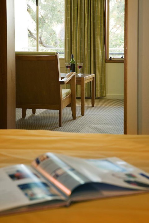 University House - ANU - New South Wales Tourism  12