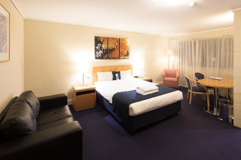 Ibis Styles Canberra - New South Wales Tourism  3