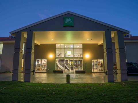 Ibis Styles Canberra - New South Wales Tourism  0