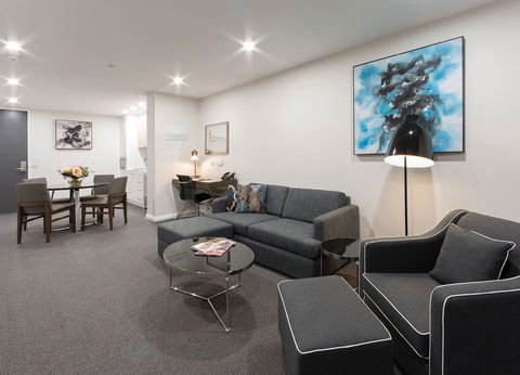 Avenue Hotel Canberra - New South Wales Tourism  2