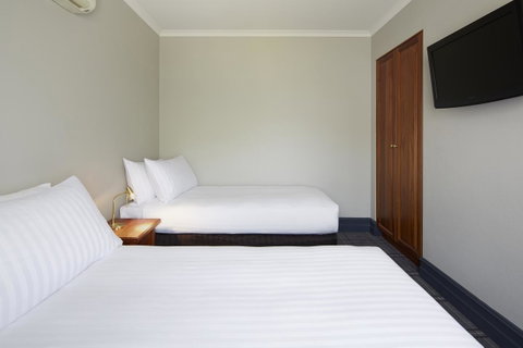 Brassey Hotel - Managed By Doma Hotels - New South Wales Tourism  9