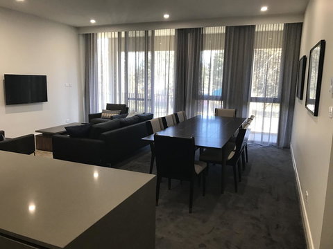 Knightsbridge Canberra - New South Wales Tourism  35