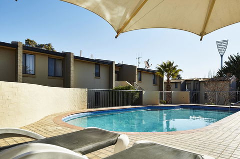 Manuka Park Serviced Apartments - New South Wales Tourism  4