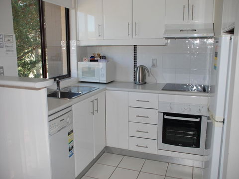 Manuka Park Serviced Apartments - New South Wales Tourism  14