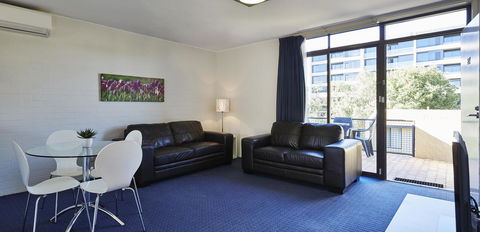 Manuka Park Serviced Apartments - New South Wales Tourism  35