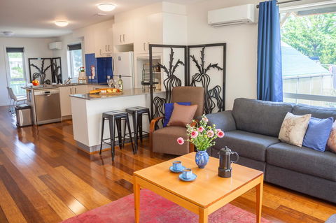 One Of A Kind Apartments - New South Wales Tourism  31