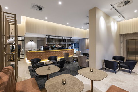 Deco Hotel Canberra - New South Wales Tourism  3