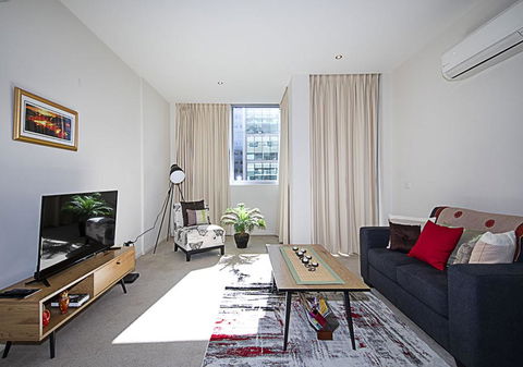 Spacious 1BR Stylish New Acton Apartment +Parking - New South Wales Tourism  2