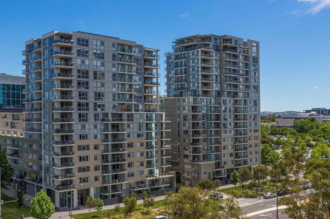 Spacious 1BR Stylish New Acton Apartment +Parking - New South Wales Tourism  12