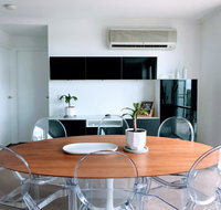 Staying Places - The Avenue - New South Wales Tourism 