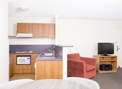Mantra On Northbourne - New South Wales Tourism  9