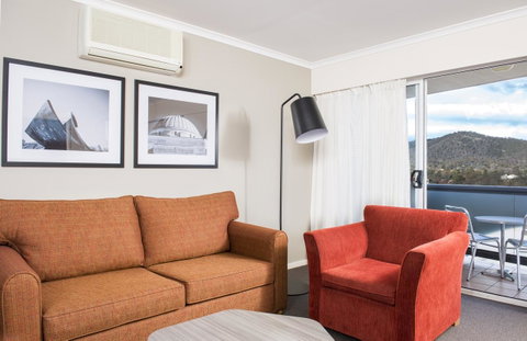 Mantra On Northbourne - New South Wales Tourism  3