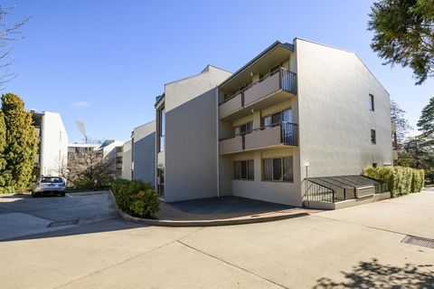 Accommodate Canberra - The Summit - New South Wales Tourism  2