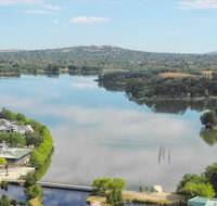 3BR Executive Apartment with Lake and Mountain views - New South Wales Tourism 