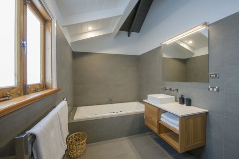 Beach Huts Middleton - New South Wales Tourism  6