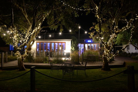 Beach Huts Middleton - New South Wales Tourism  38