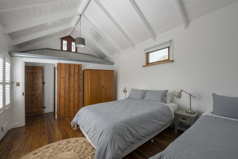 Beach Huts Middleton - New South Wales Tourism  5