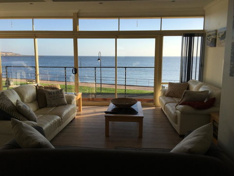 Crystal Blue Apartment - New South Wales Tourism  6