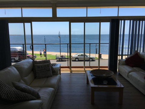 Crystal Blue Apartment - New South Wales Tourism  33