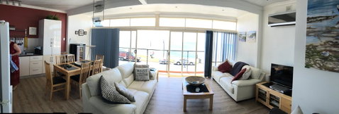 Crystal Blue Apartment - New South Wales Tourism  32